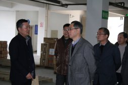 2015年1月19日，柯橋區委副書記、區長阮建堯來公